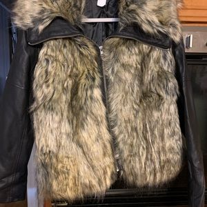 Brand NEW never worn leather black faux fur jacket❤️❤️❤️